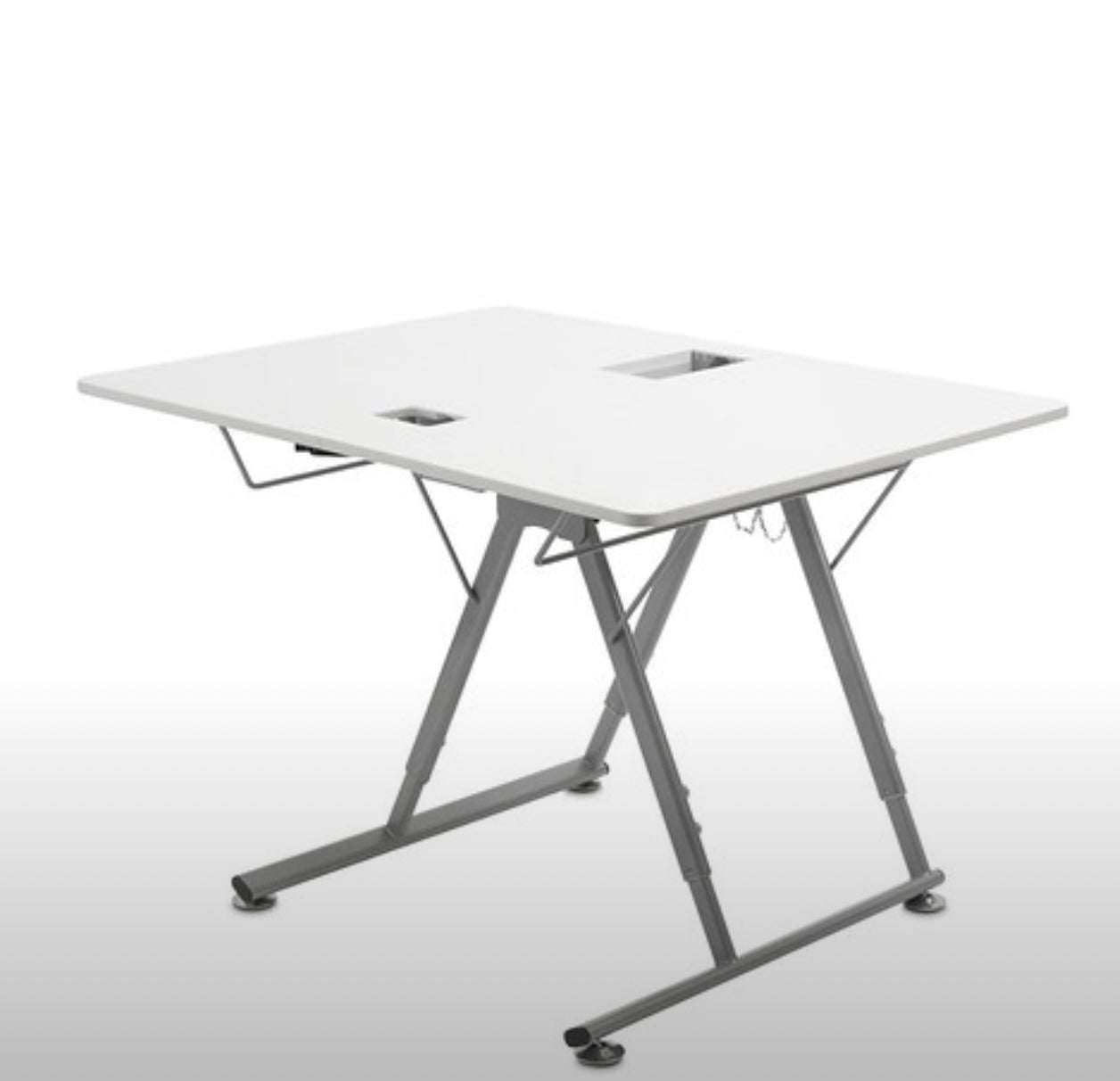 Bernina Q16 Plus with foldable table (Local Delivery ONLY)