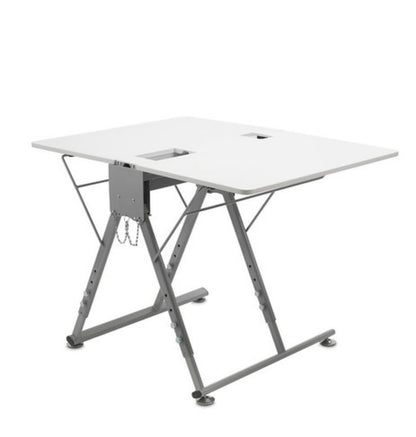 Bernina Q16 Plus with foldable table