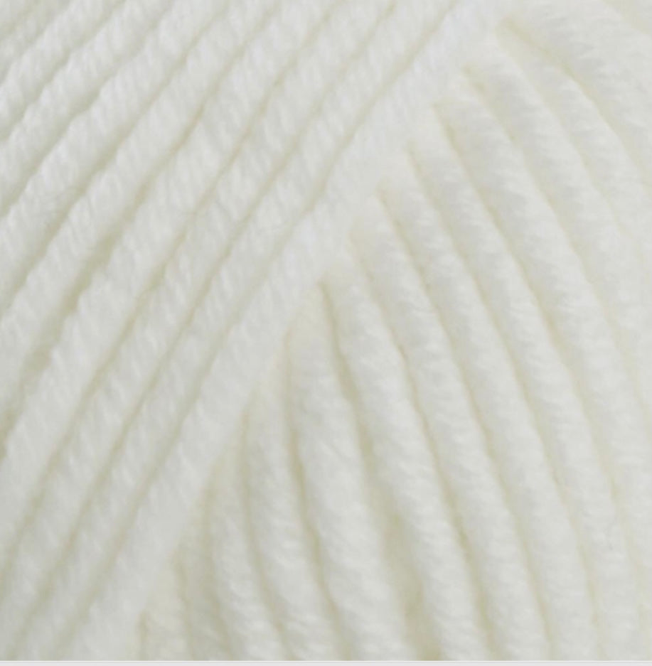 FiddLesticks Superb Big Knitting Yarn Off White 70802